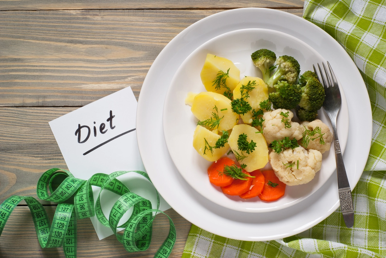 La dieta del “piatto unico intelligente”: mangi di tutto e perdi peso senza nemmeno accorgertene