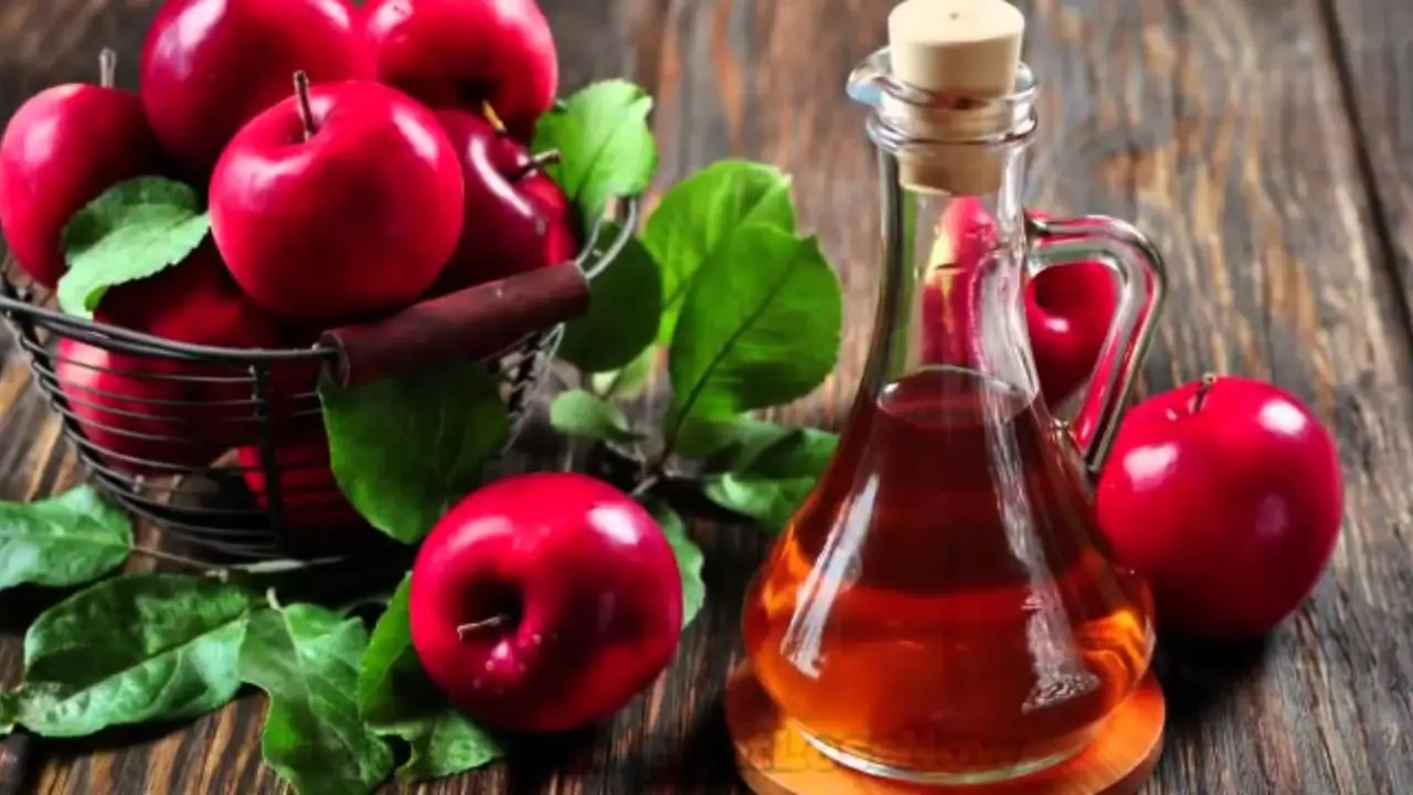 Come usare l’aceto di mele per sgonfiare l’addome e depurare il fegato