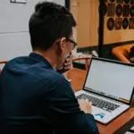 Strategie digitali per aziende tech B2B con focus su comunicazione innovativa e settore altamente tecnico